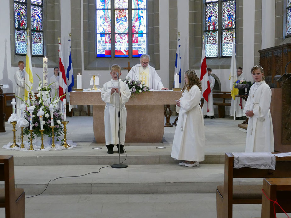 Feier der 1. Heiligen Kommunion in Sankt Crescentius (Foto: Karl-Franz Thiede)